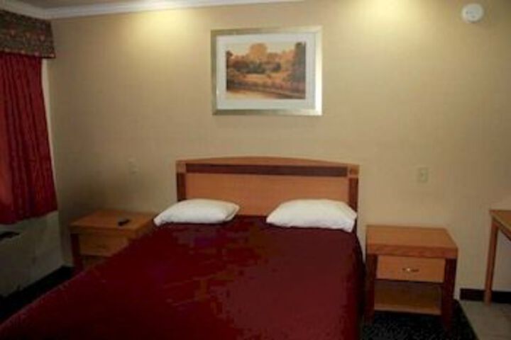 Holiday Lodge