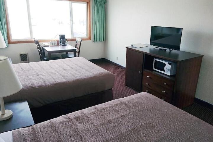 Silver Sands Motel