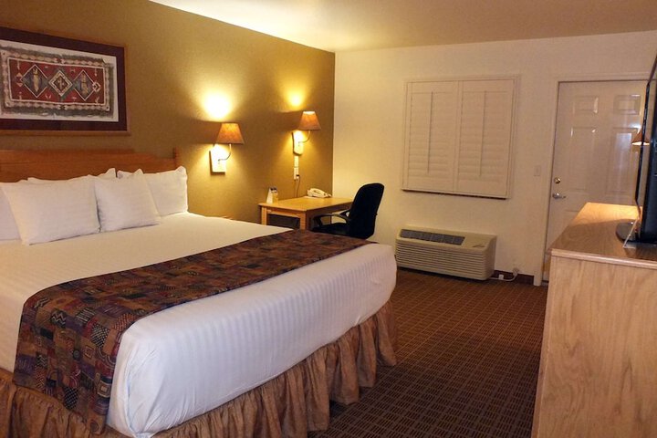 Room 16 of 34