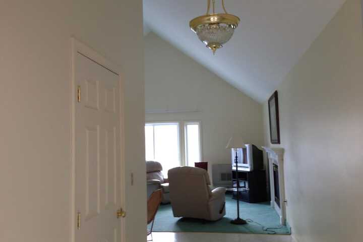 Room 16 of 40
