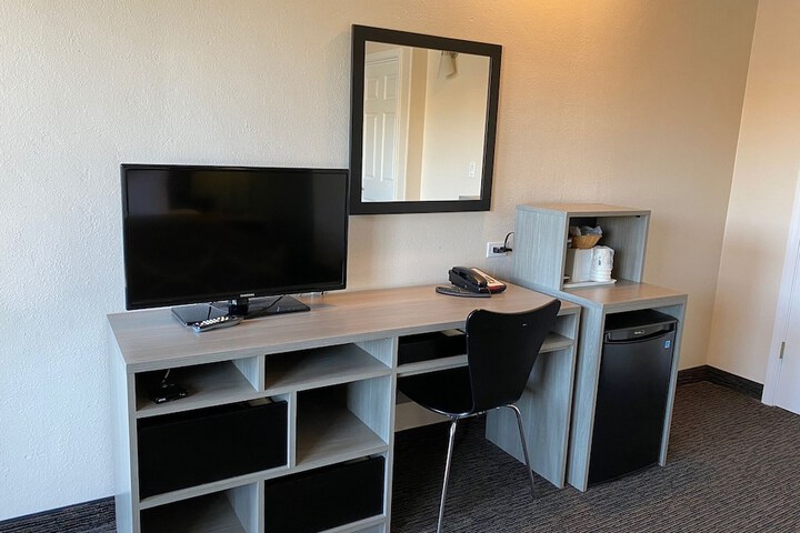 Room 17 of 29