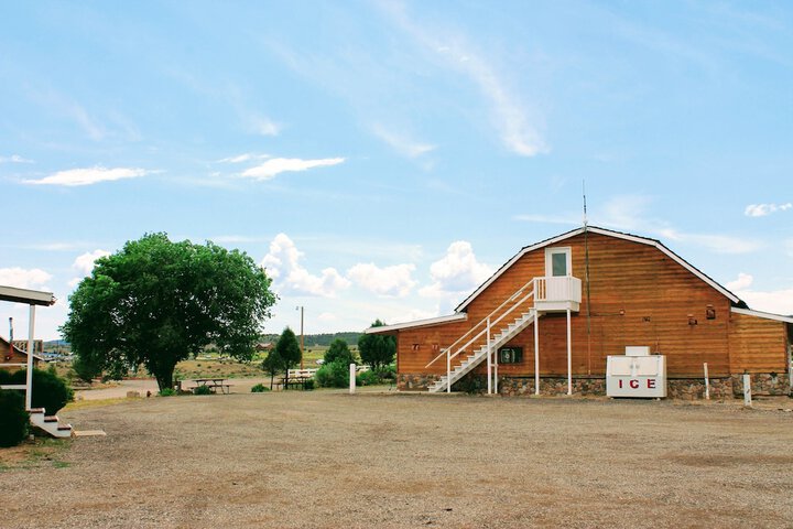 Hotel 4 of 66