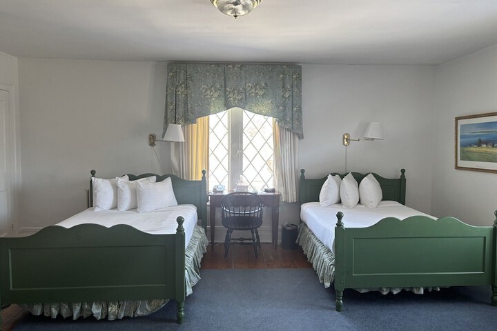 Beekman Arms and Delamater Inn