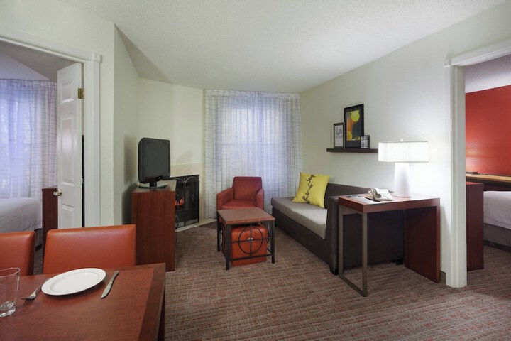Room 15 of 22