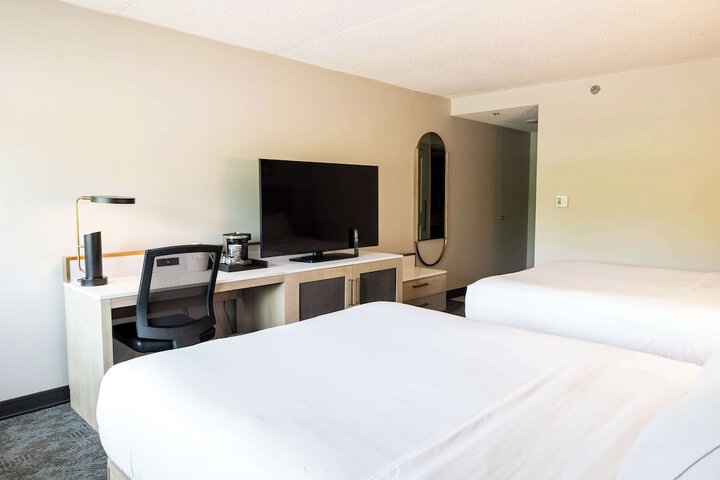 Room 8 of 38