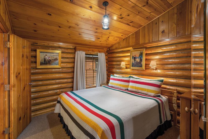 El Western Cabins & Lodges