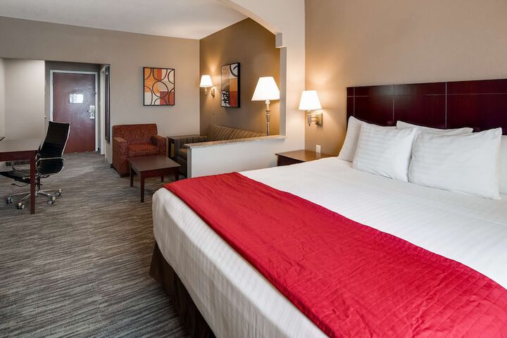Room 10 of 29