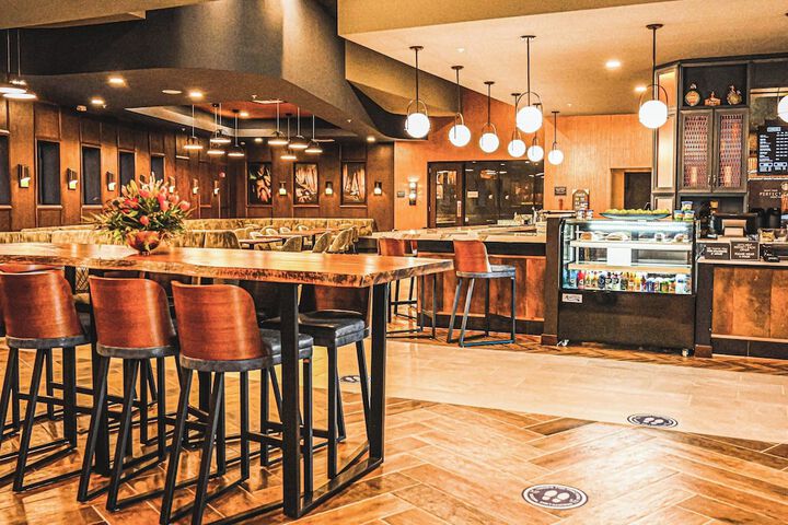 Delta Hotels by Marriott Cincinnati Sharonville