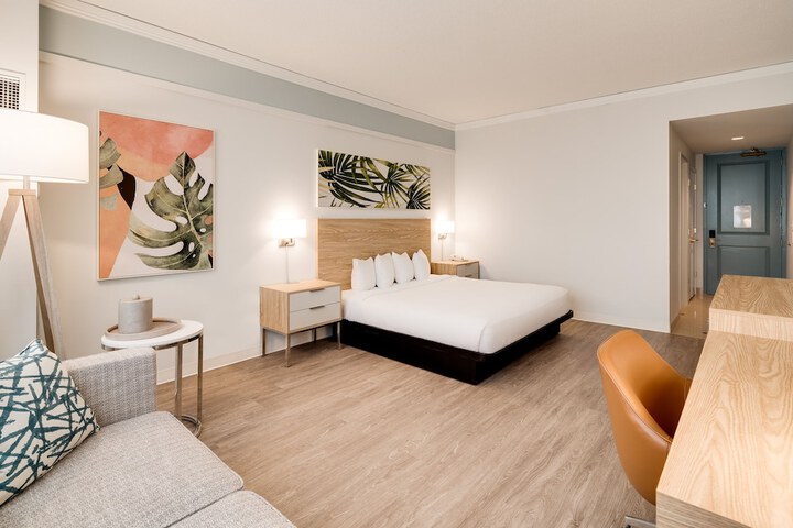 Room 25 of 124