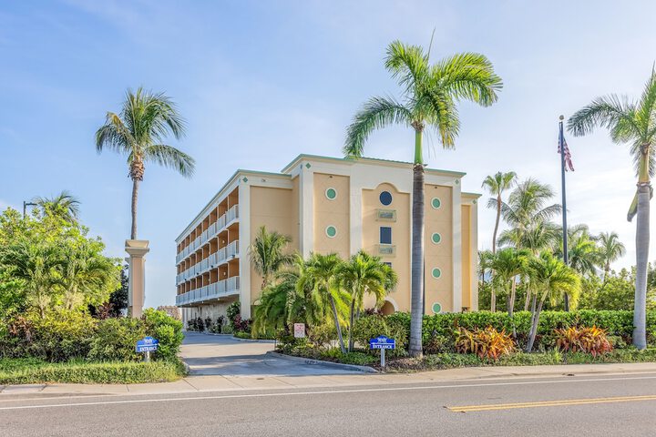 Hotel 6 of 116