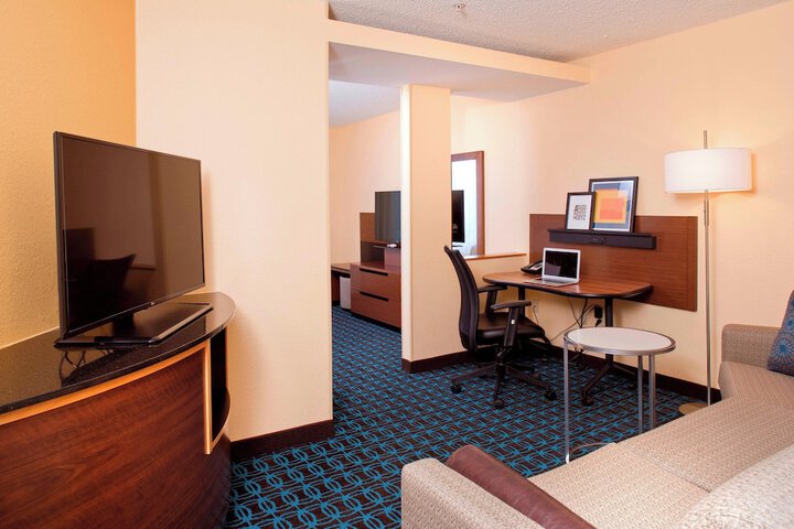 Room 19 of 39