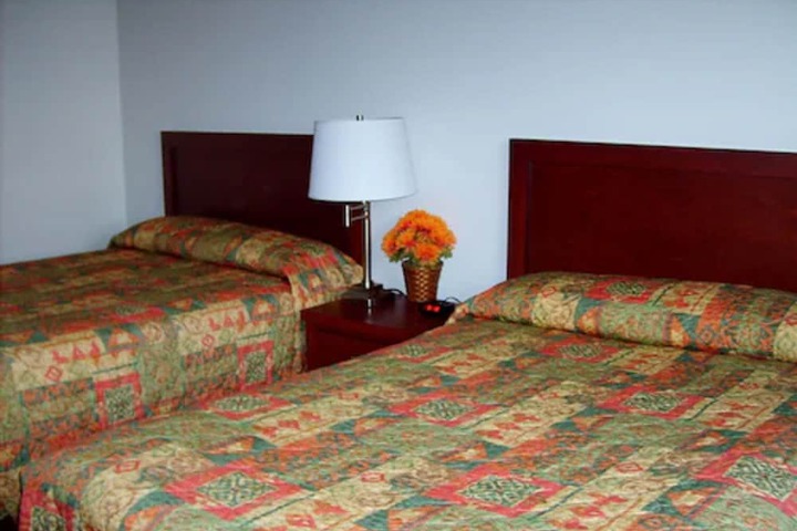 Room 6 of 40