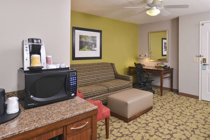 Room 38 of 62