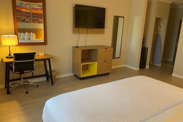 Room 10 of 20