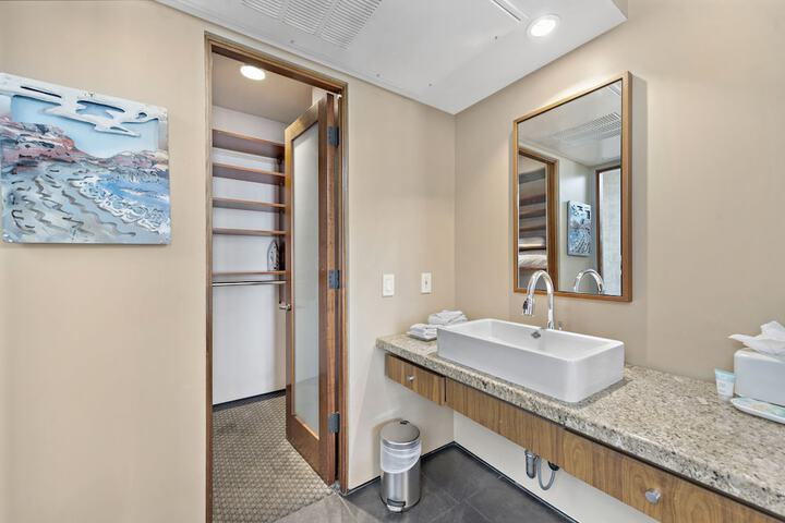 14 West Hotel