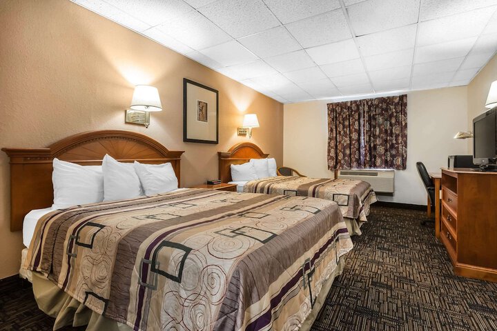 Room 18 of 29