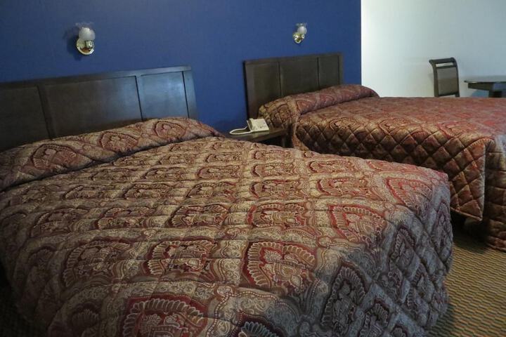Room 6 of 48