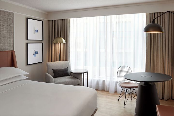 Sheraton Gateway Hotel in Toronto International Airport