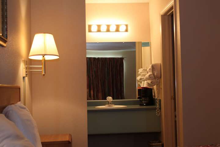 Room 19 of 36