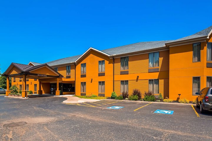 Hotel 2 of 13