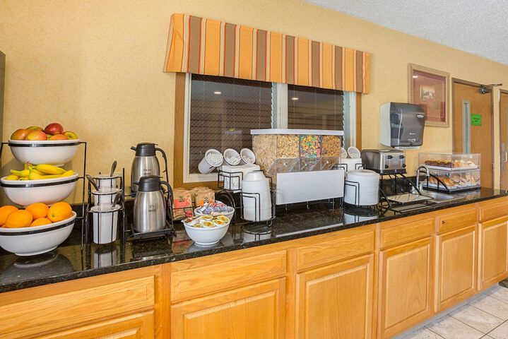 Breakfast/Coffee Service 42 of 47