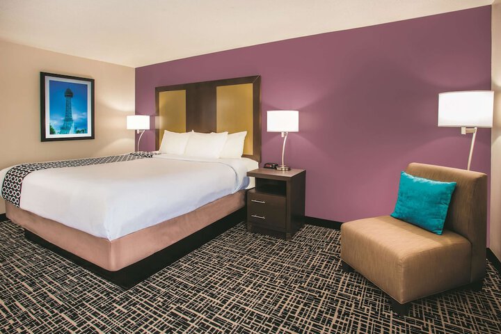 Room 15 of 30