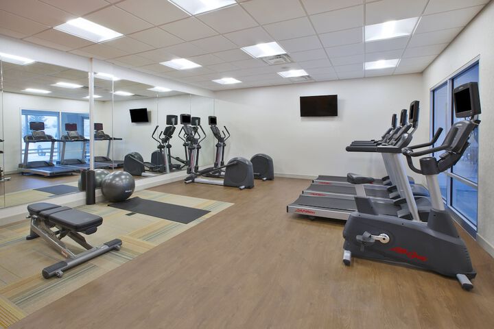 Holiday Inn Express Auburn Hills South by IHG