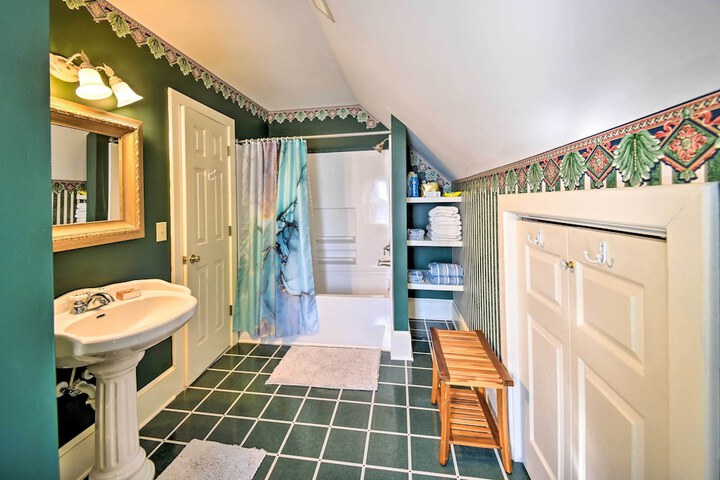 Edenton Vacation Rental w / Patio: Walk Downtown