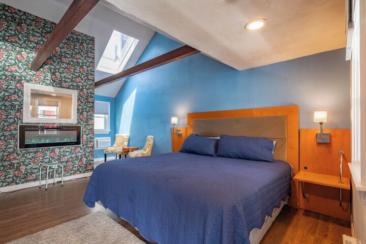 Jonathan Edwards Motel