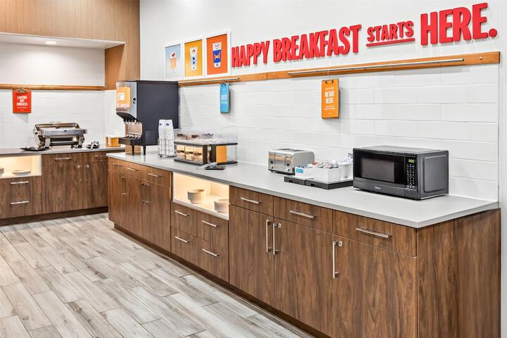 Hampton Inn & Suites Farmington