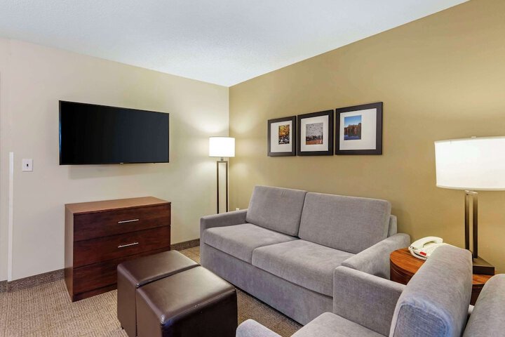 Room 22 of 40