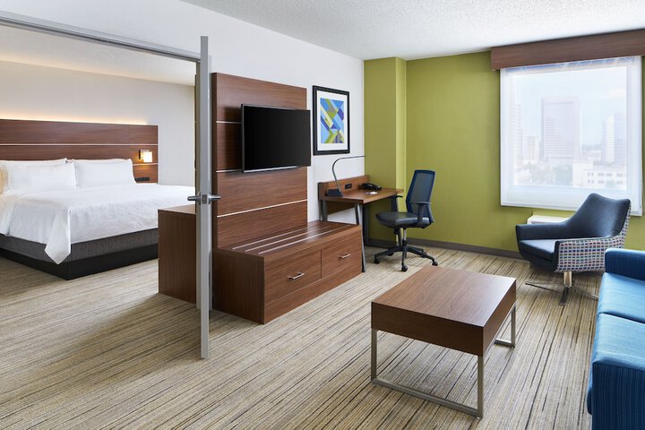 Room 15 of 39