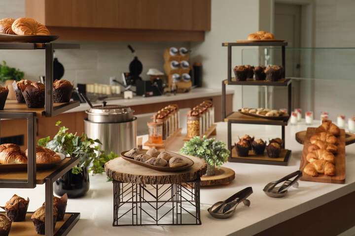 Breakfast/Coffee Service 84 of 92