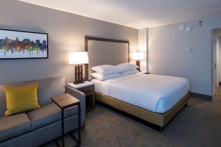 Room 35 of 80
