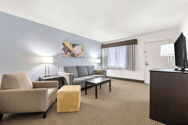 Room 18 of 71