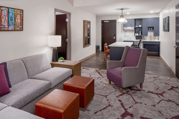 Room 21 of 53