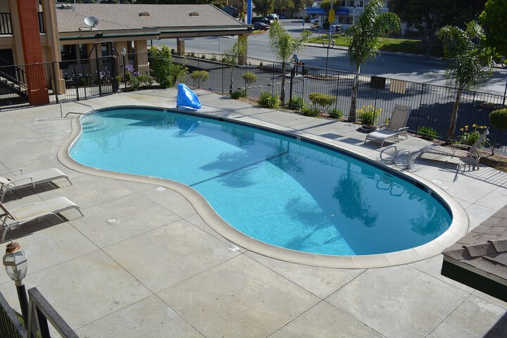 Pool 7 of 45