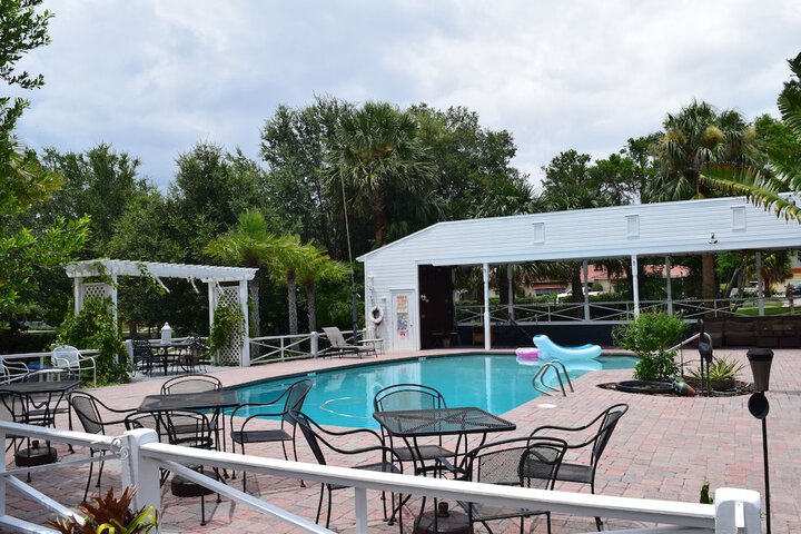 Sundeck 41 of 49
