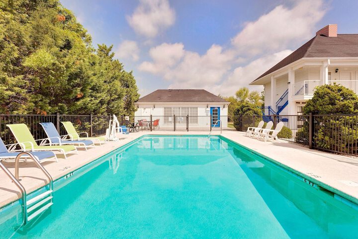 Pool 3 of 18