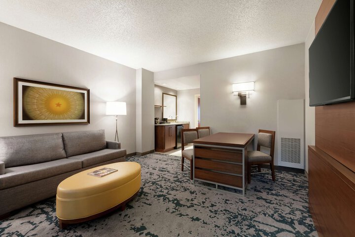 Room 18 of 70