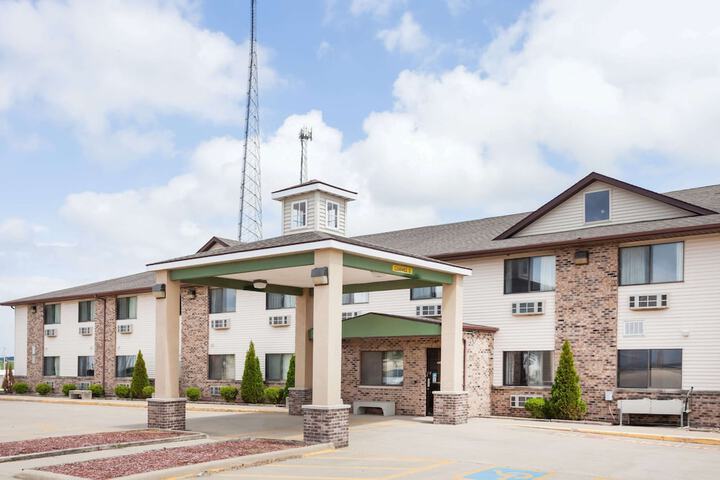 Hotel 2 of 33