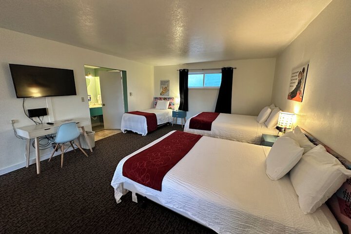 Room 44 of 65