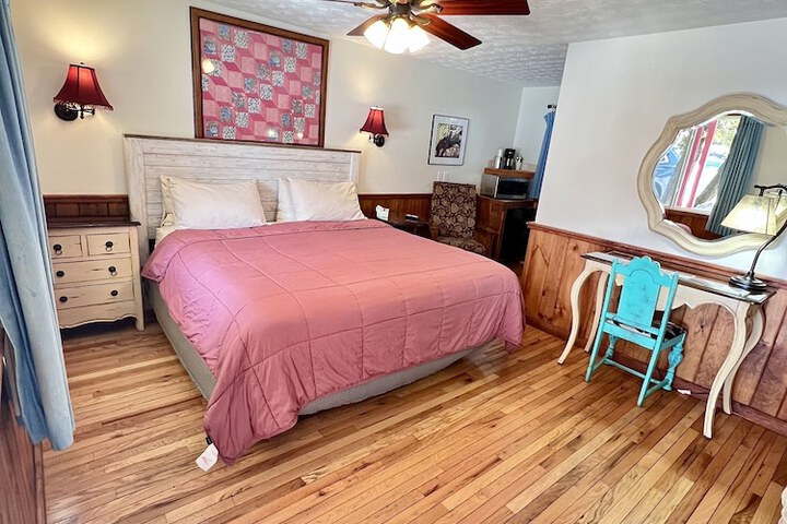 Room 50 of 191