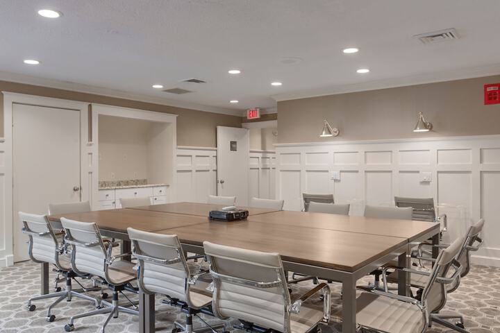 Business Center 54 of 59