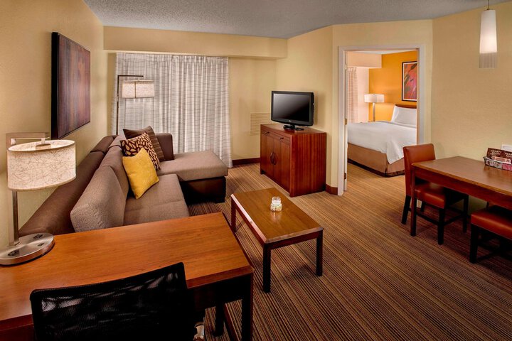 Room 8 of 23