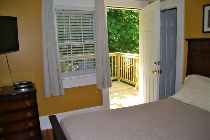 Room 8 of 24