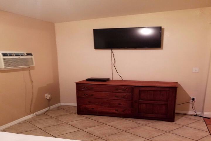 Room 22 of 66