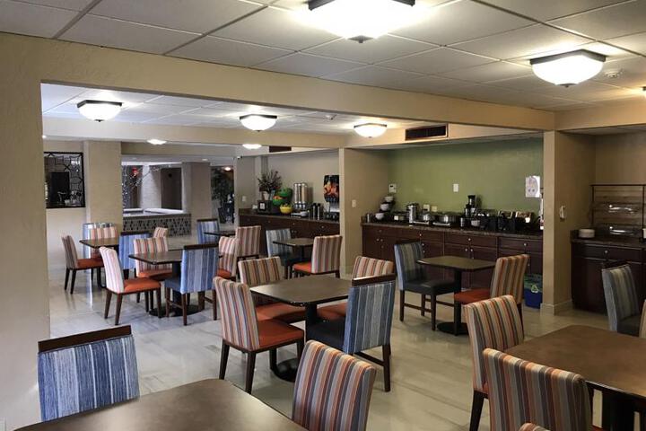BEST WESTERN PLUS TEMPE BY THE MALL