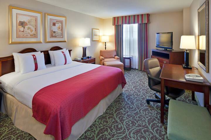 Room 21 of 47