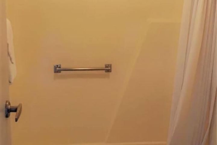 Room 17 of 29
